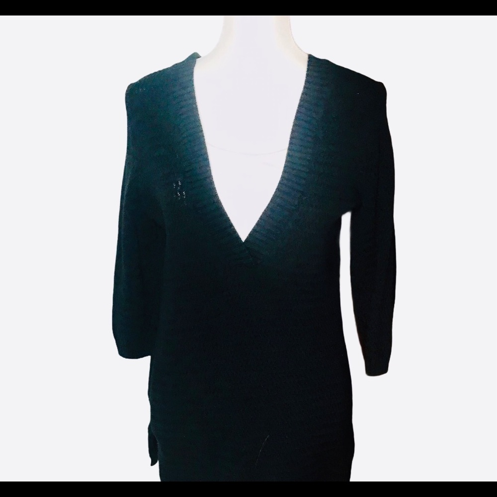 Isabella’s Closet Black and white sweater